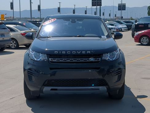 Used 2019 Land Rover Discovery Sport SE AWD/4WD image 8