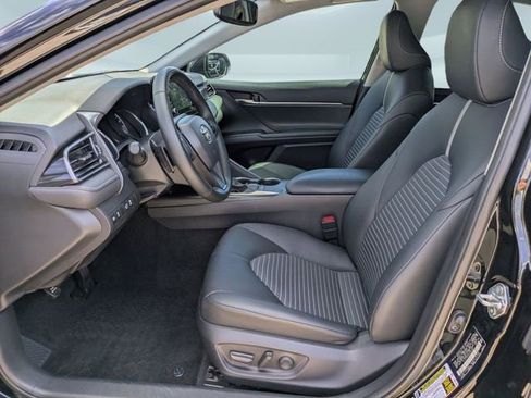 Used 2023 Toyota Camry SE w/ Convenience Package FWD image 19