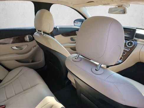 Used 2015 Mercedes-Benz C 300 4MATIC Sedan image 26
