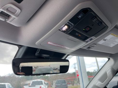 Used 2023 Toyota Tundra Limited image 18