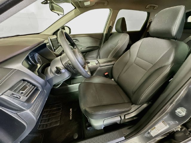 Used 2023 Nissan Rogue S FWD image 12