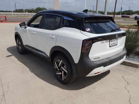 New 2026 Nissan Kicks SV FWD image 16