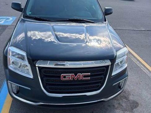Used 2016 GMC Terrain SLE w/ Convenience Package FWD image 2