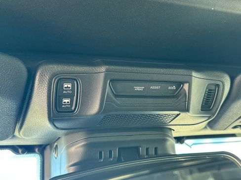 Used 2024 Jeep Wrangler Unlimited w/ Convenience Group image 31