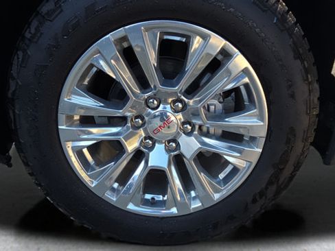 Used 2025 GMC Sierra 1500 Denali w/ Technology Package AWD/4WD image 44