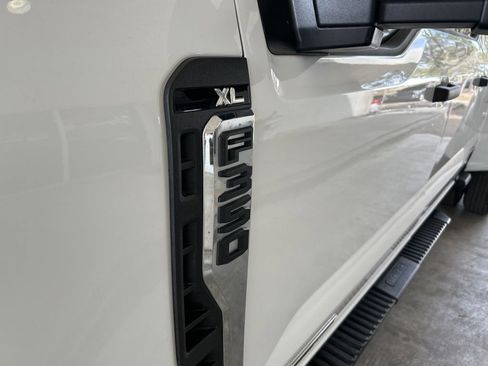 Used 2024 Ford F350 XL w/ FX4 Off-Road Package AWD/4WD image 14