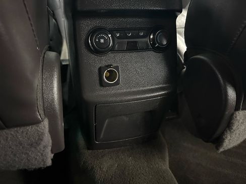 Used 2015 Ford Explorer XLT w/ Equipment Group 202B AWD/4WD image 31