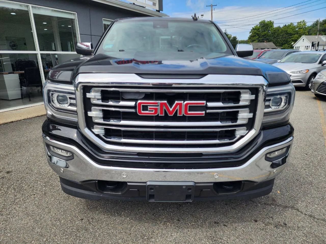 Used 2017 GMC Sierra 1500 SLT AWD/4WD image 2