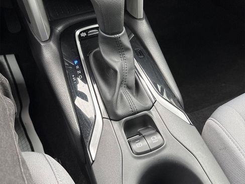 Used 2025 Toyota Corolla Cross AWD Hybrid image 23