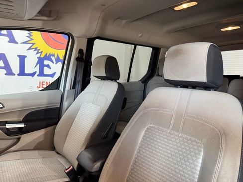 Used 2019 Ford Transit Connect XLT FWD image 8