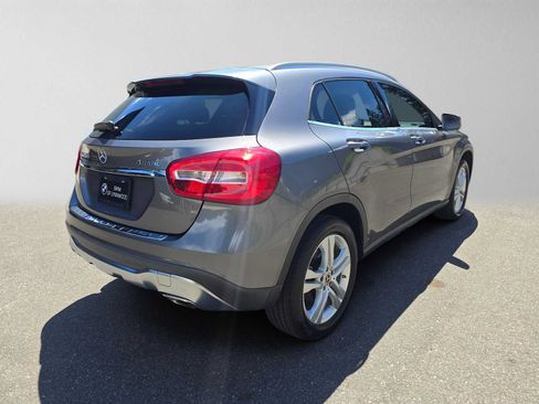 Used 2020 Mercedes-Benz GLA 250 4MATIC image 3