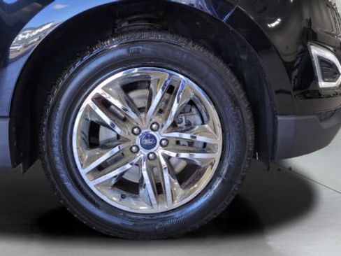 Used 2017 Ford Edge SEL w/ Equipment Group 201A AWD/4WD image 23