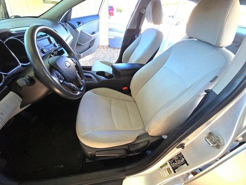 Used 2013 Kia Optima LX image 9