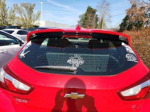 Used 2018 Chevrolet Cruze LT w/ Convenience Package image 7