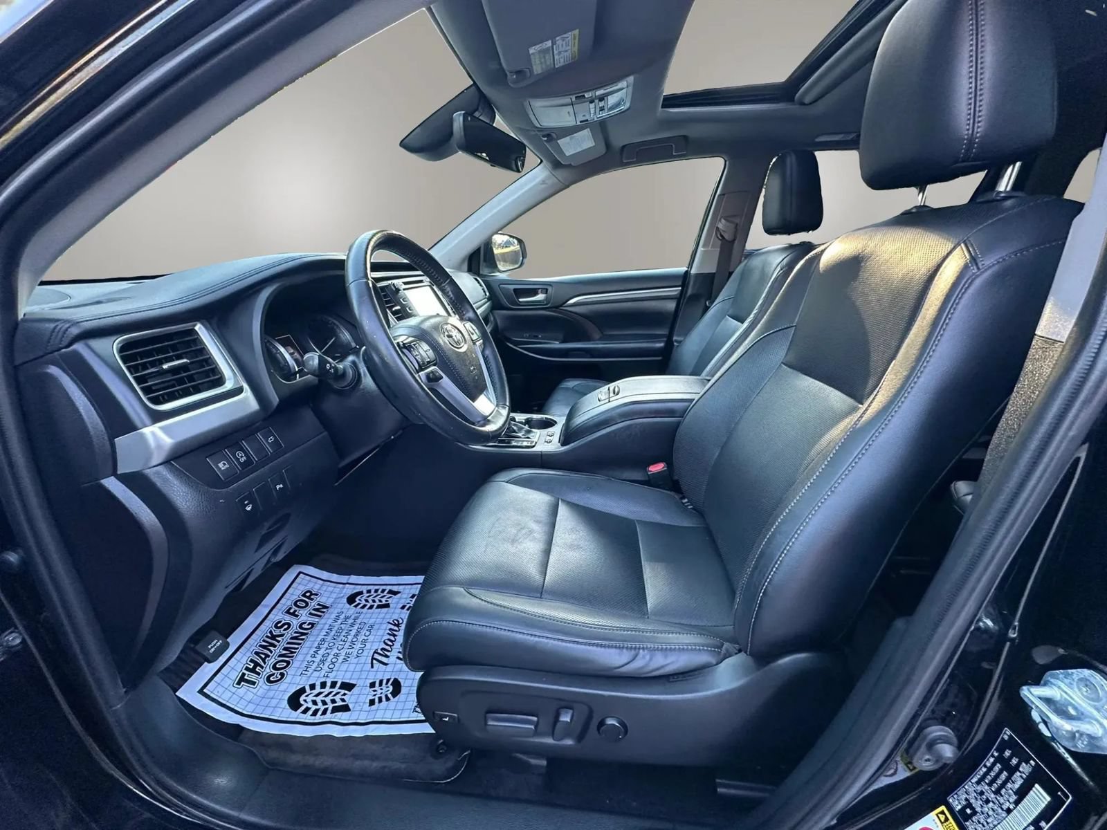 Used 2019 Toyota Highlander Limited FWD image 9