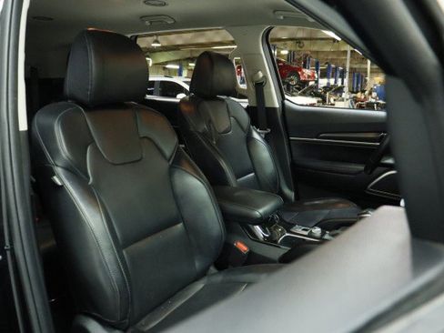 Used 2024 Kia Telluride S FWD image 23