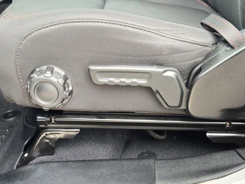 Used 2018 Jeep Wrangler Unlimited Rubicon AWD/4WD image 18