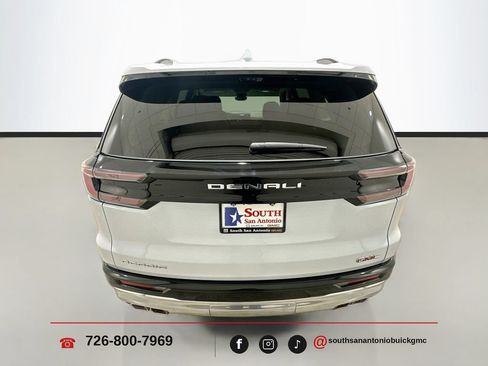Used 2026 GMC Acadia Denali w/ Super Cruise Package FWD image 7