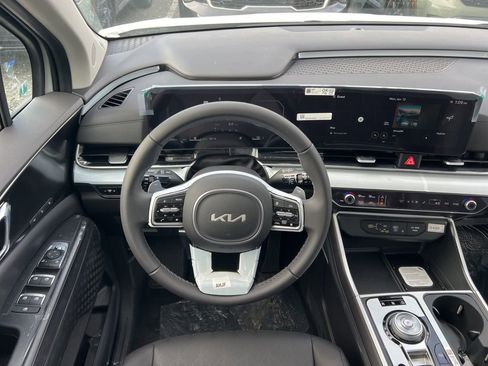 New 2026 Kia Carnival SX w/ SX Dark Edition Package FWD image 12