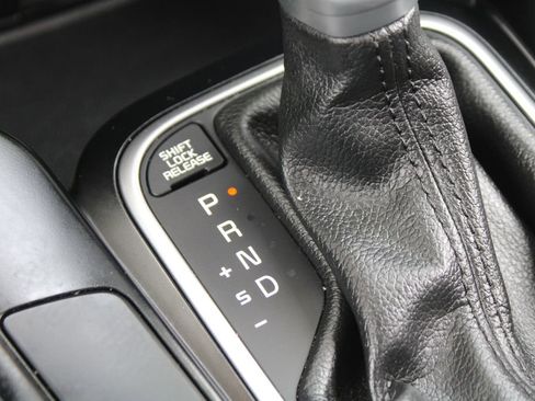 Certified 2025 Kia Soul LX FWD image 32