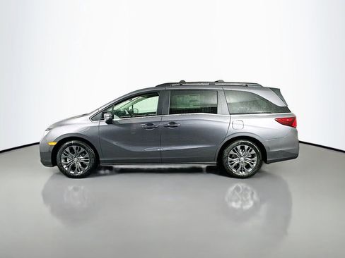 New 2026 Honda Odyssey Touring image 4
