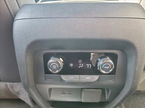 Used 2024 Chevrolet Traverse Z71 w/ Enhanced Driving Package image 17