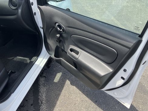 Used 2019 Nissan Versa S Plus FWD image 10