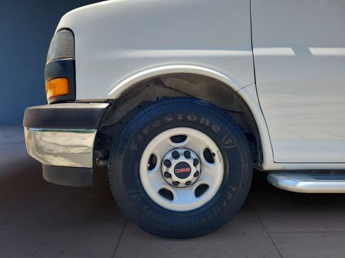 Used 2018 GMC Savana 2500 w/ Driver Convenience Package RWD image 9