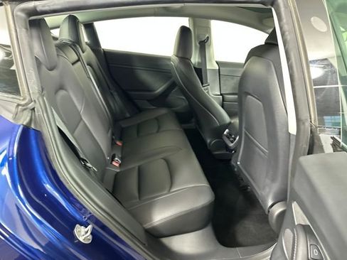Used 2023 Tesla Model 3 Standard Range image 25