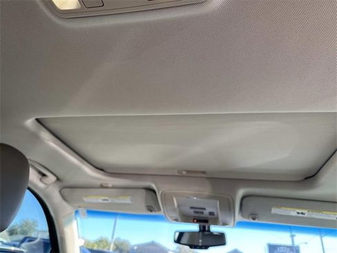 Used 2015 GMC Sierra 1500 SLT w/ SLT Crew Cab Value Package image 13