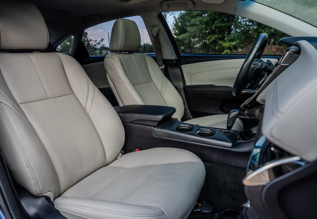 Used 2016 Toyota Avalon Limited w/ Toyota Safety Sense Package FWD image 32
