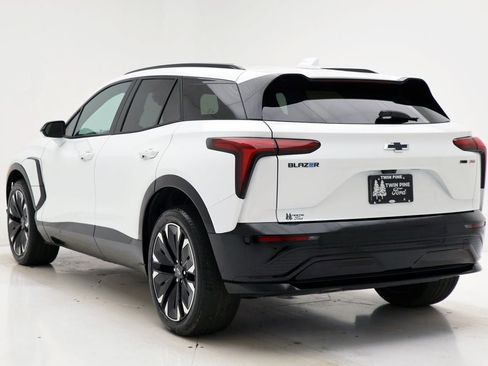 Used 2024 Chevrolet Blazer EV RS image 6