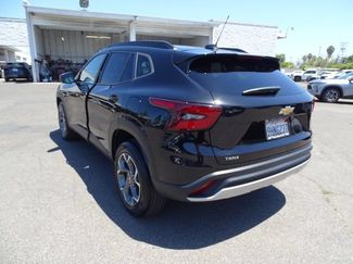 Certified 2024 Chevrolet Trax LT w/ Driver Confidence Package FWD video 2