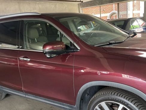 Used 2017 Honda Pilot Touring image 14