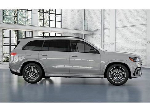 New 2026 Mercedes-Benz GLS 450 4MATIC image 15