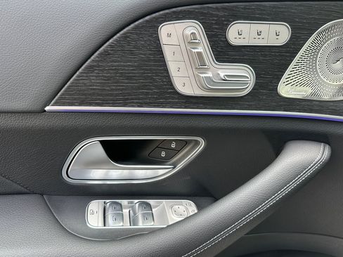 New 2026 Mercedes-Benz GLS 450 4MATIC image 10