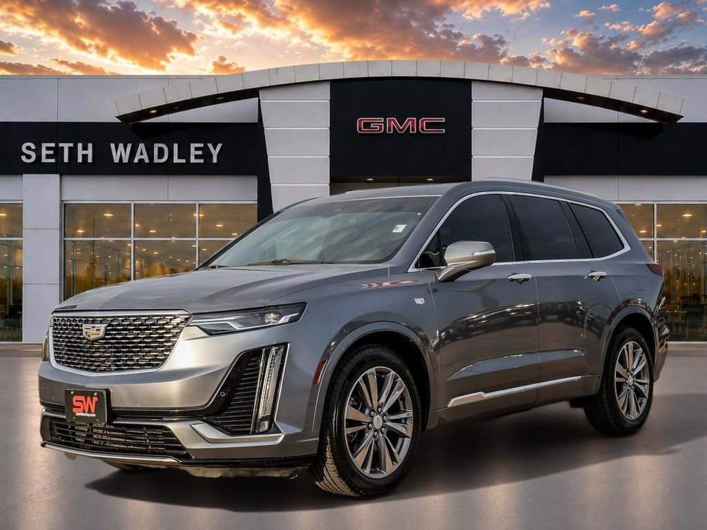 Used 2022 Cadillac XT6 Premium Luxury FWD image 3