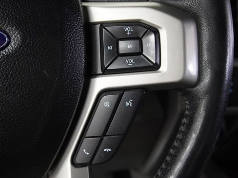Used 2018 Ford F150 Lariat w/ Equipment Group 502A Luxury AWD/4WD image 17