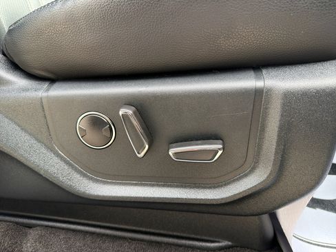 Used 2021 Ford Expedition Limited AWD/4WD image 15