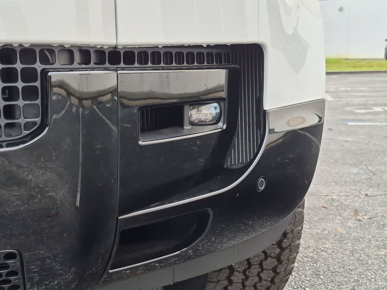 New 2026 Land Rover Defender 110 X-Dynamic SE AWD/4WD image 11