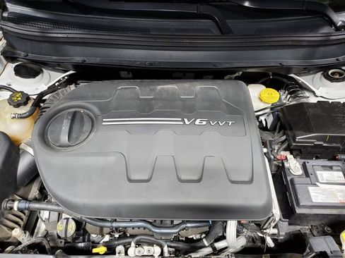 Used 2018 Jeep Cherokee Trailhawk image 7