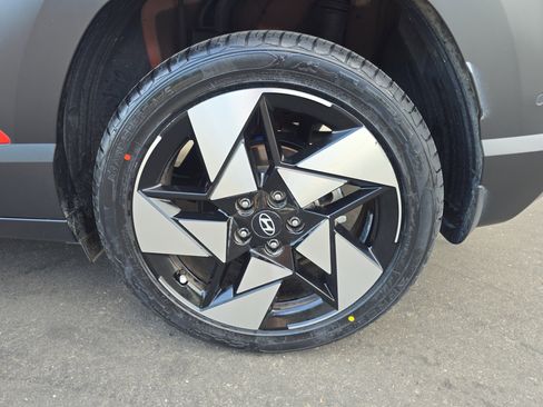 Certified 2024 Hyundai Kona Limited FWD image 34