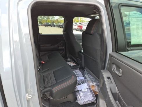 New 2026 Nissan Frontier PRO-4X w/ Pro-4x Convenience Package image 13
