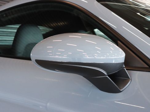 Certified 2025 Porsche 718 Cayman GTS image 31