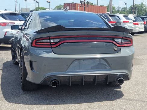 Used 2019 Dodge Charger Scat Pack w/ Dynamics Package RWD image 22