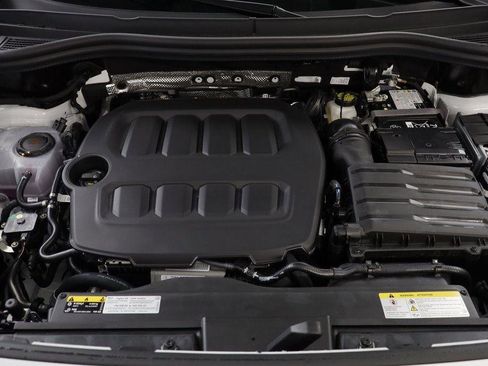 New 2025 Volkswagen Tiguan SE w/ Panoramic Sunroof Package image 22