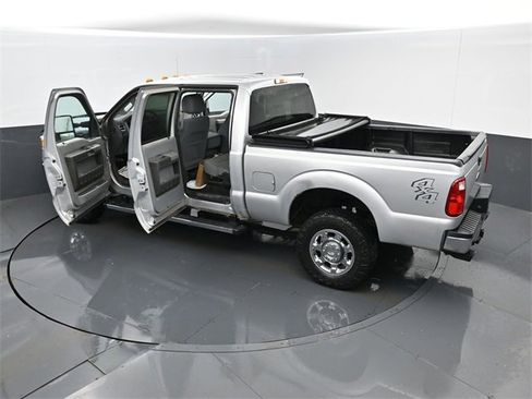 Used 2014 Ford F250 XLT w/ XLT Premium Package image 25