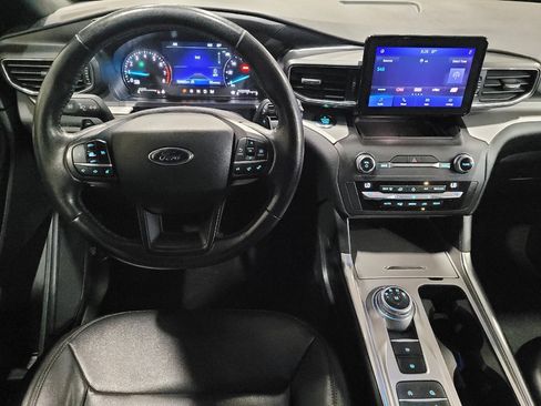 Used 2020 Ford Explorer XLT w/ Equipment Group 202A RWD image 22