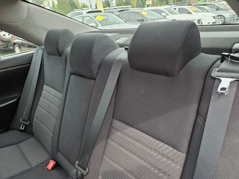 Used 2016 Toyota Camry LE image 14