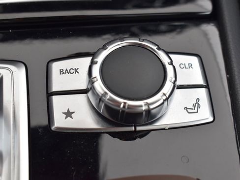 Used 2016 Mercedes-Benz SL 550 image 19